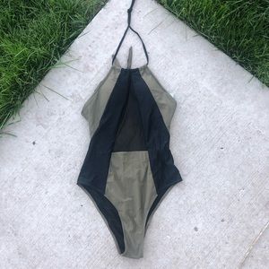 Cupshe One Piece Swimsuit NWT!!! Size XXL